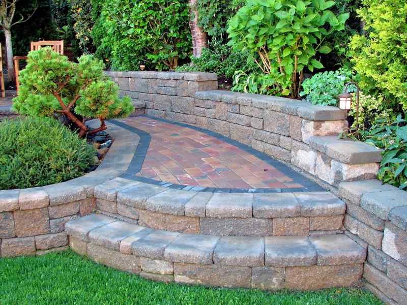 The Art of Hardscaping: Incorporating Stone and Pavers in your Landscape Design